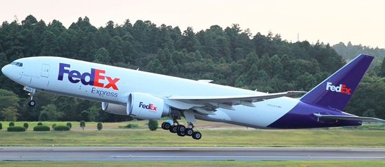 विश्वव्यापी समय पर FEDEX अंतर्राष्ट्रीय माल ढुलाई रसद डोर टू डोर सेवा